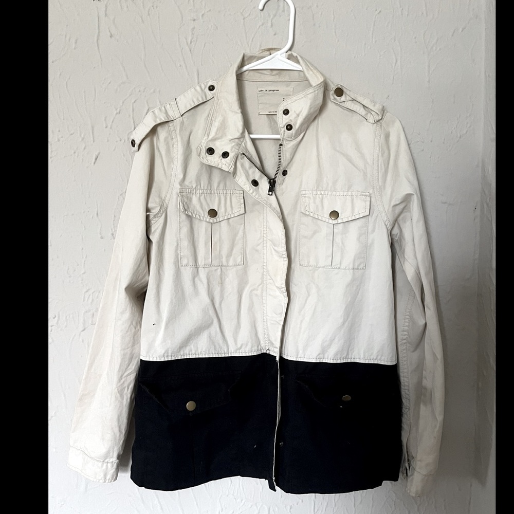 Light Weight Rain/Wind Jacket. - image 1